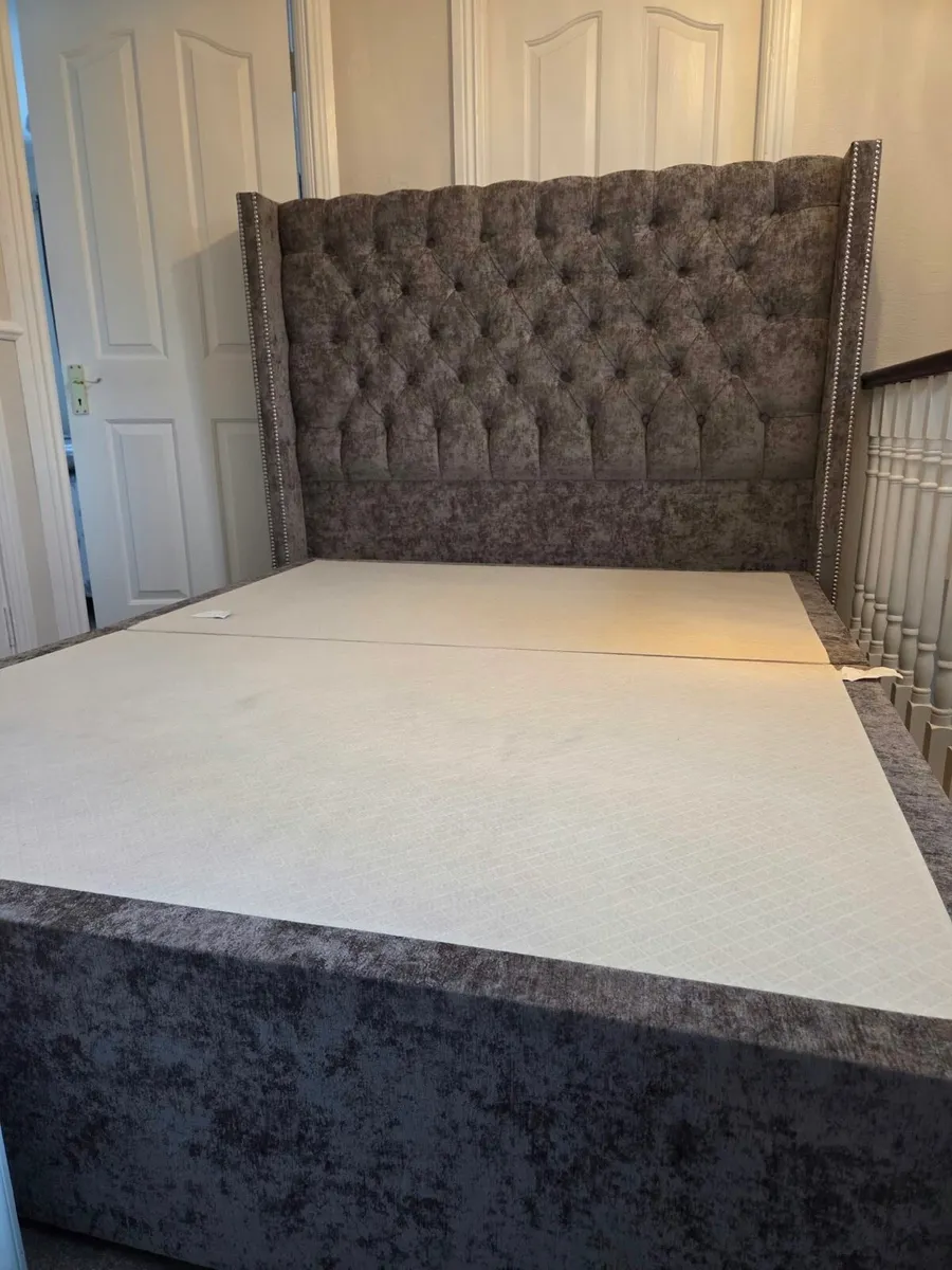 King bed - Image 2