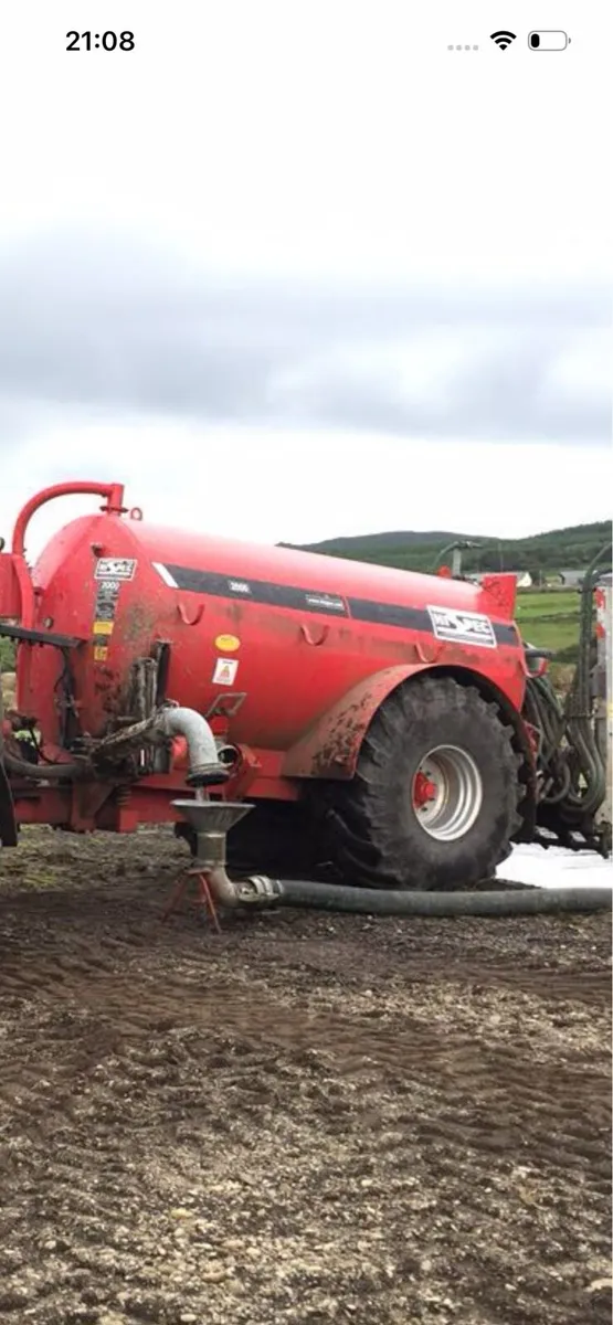 Hi spec 2000 gallon - Image 1