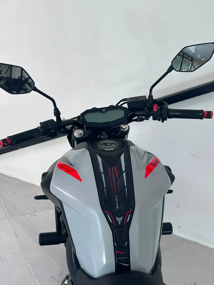 ...2019 YAMAHA MT07 LIKE  NEW ... - Image 3