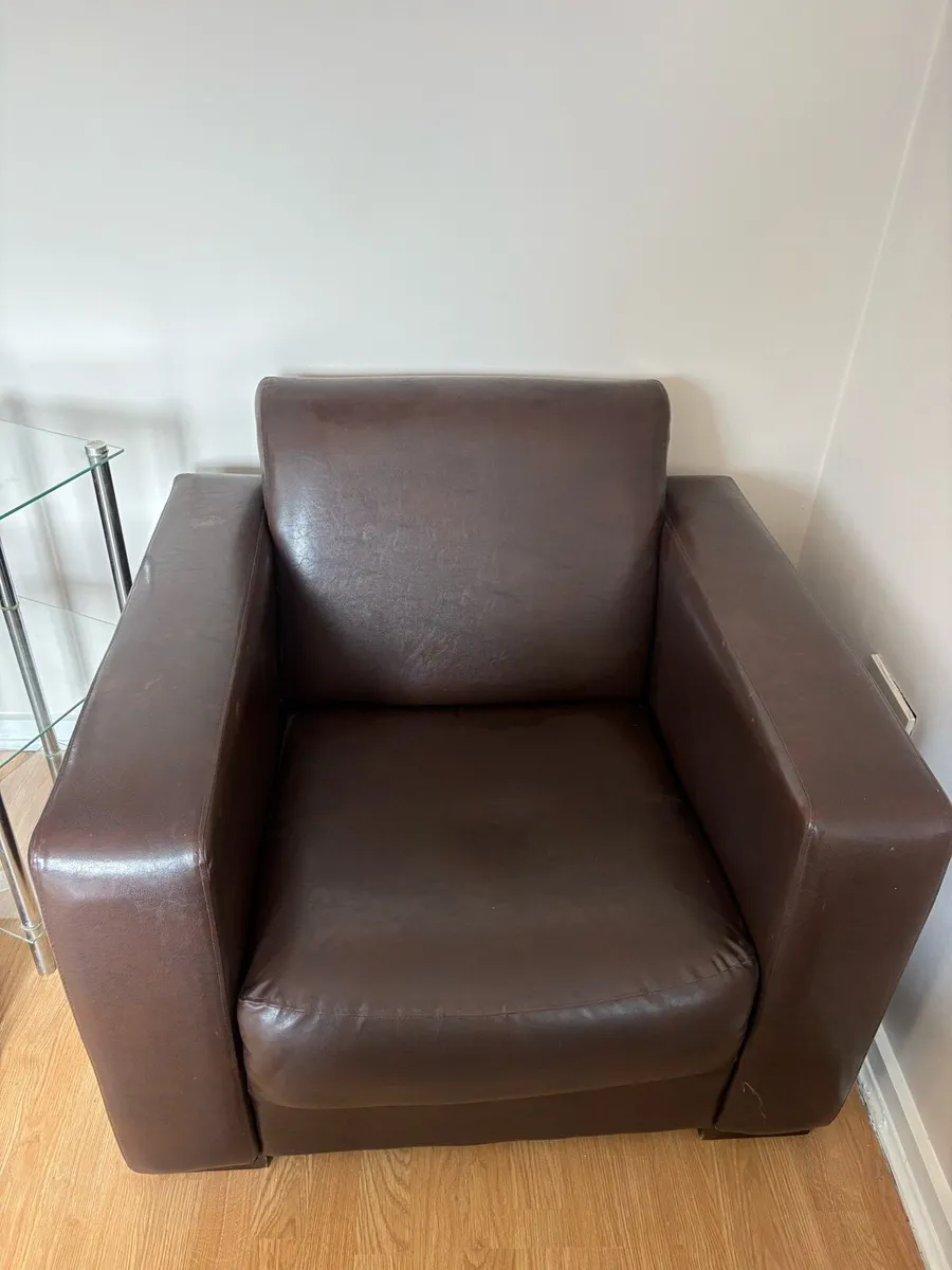 Two brown leather arm chairs - Image 3