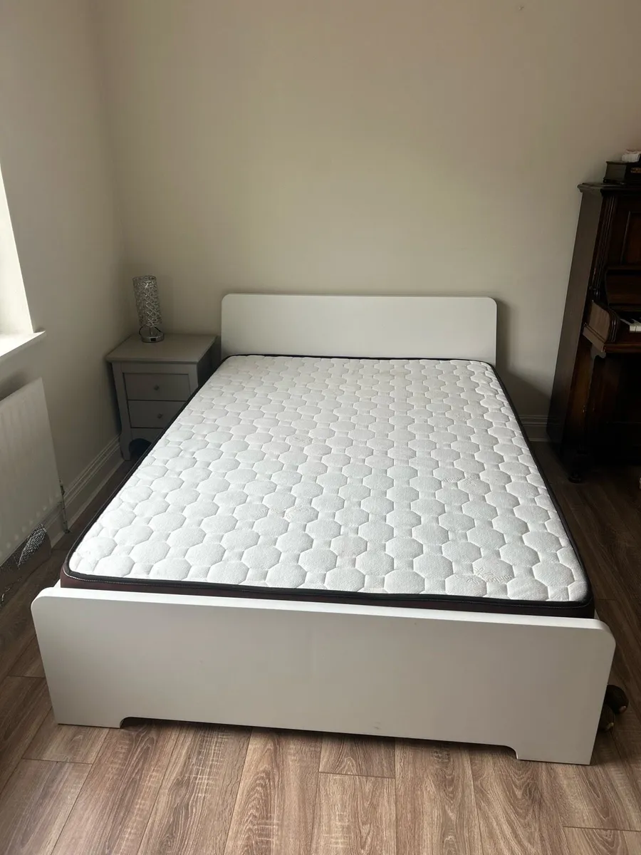 Bed and mattress - four foot bed - Image 1
