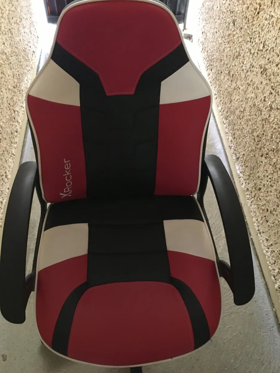 Gaming chair - Image 1