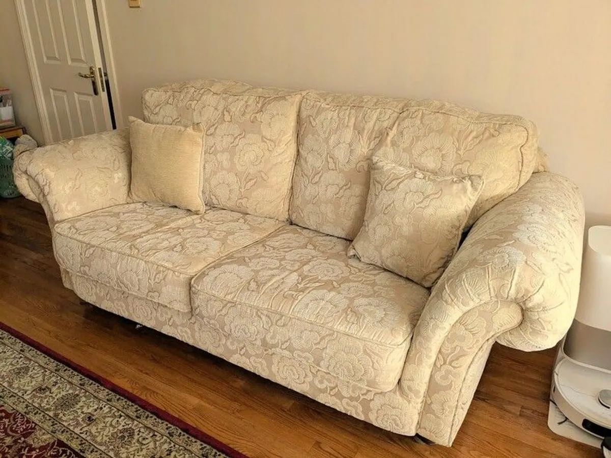Sitting Room Suite - Image 1