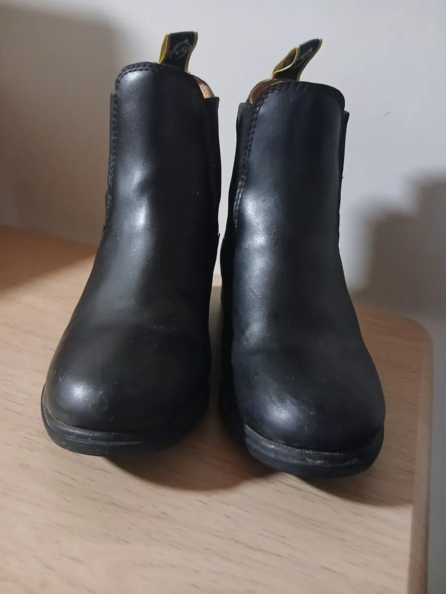 Riding boots - Image 1