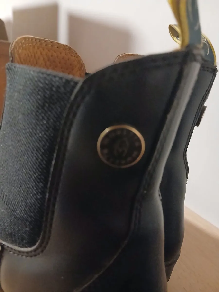 Riding boots - Image 2