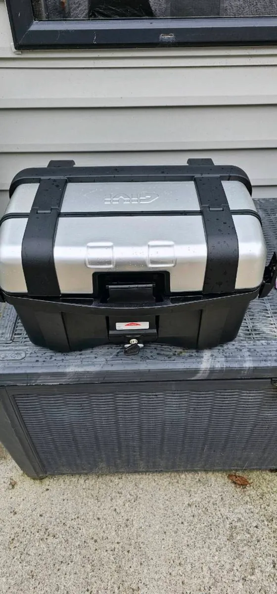 Scott Voyager Dryo Suit, CRF 1100, GIVI - Image 1