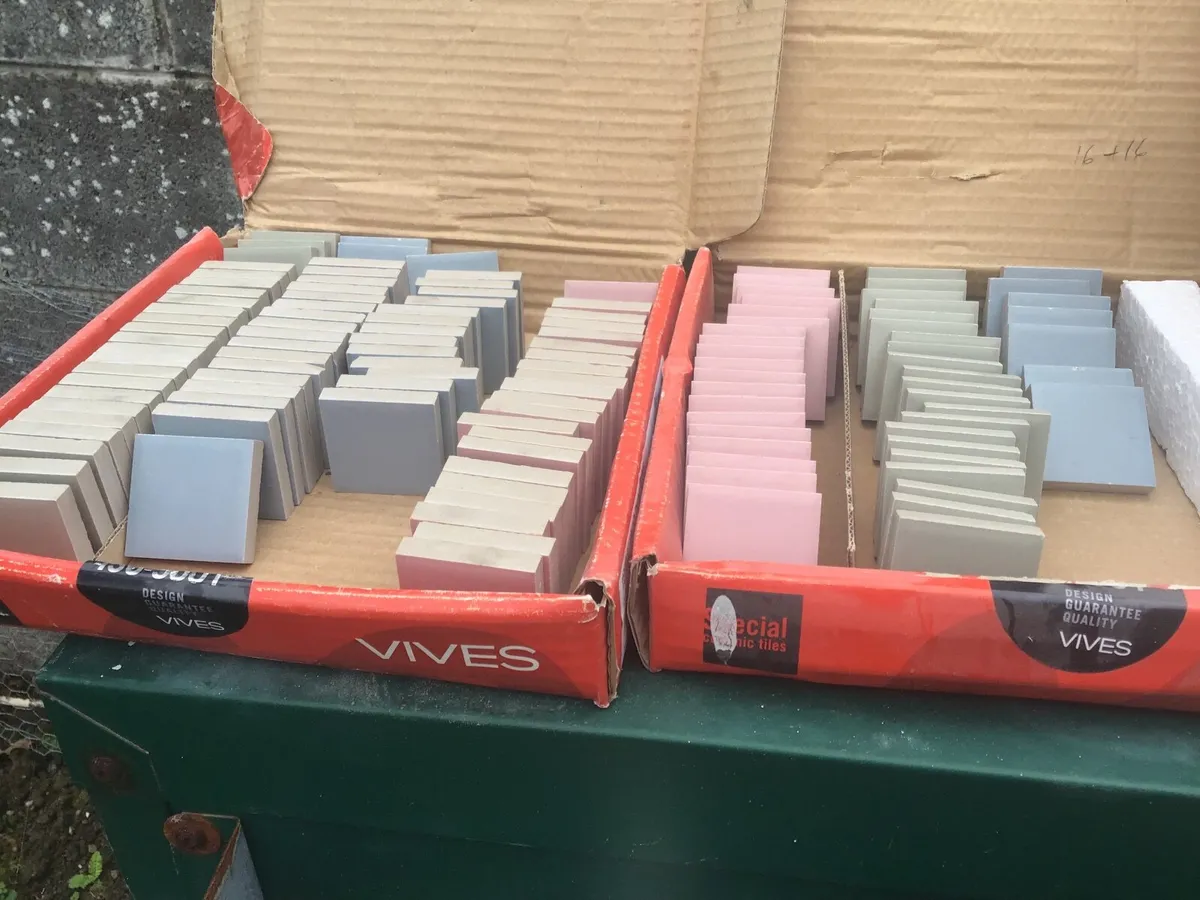 Tiles for sale Approx 6.5 metres - Image 3