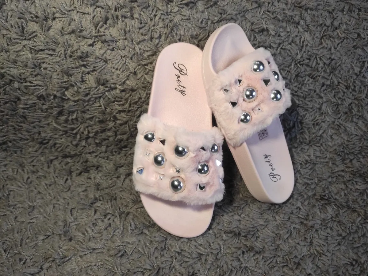 Slippers With Fur Gray Pink White - Image 1