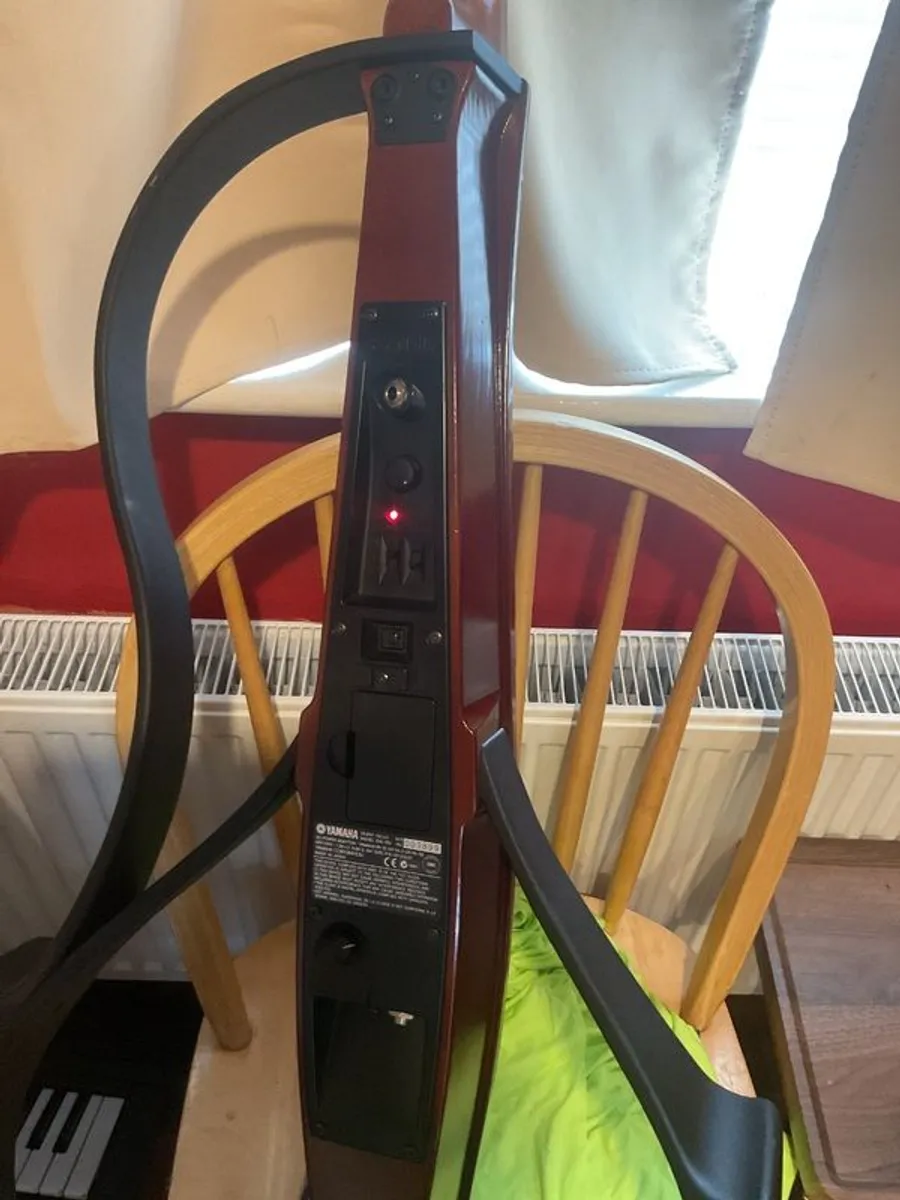 Yamaha svc100 silent cello 4/4 with robust case - Image 4