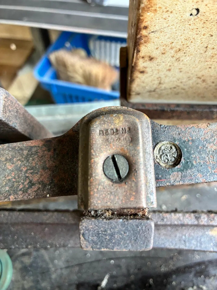 Weighing Scales - Image 4
