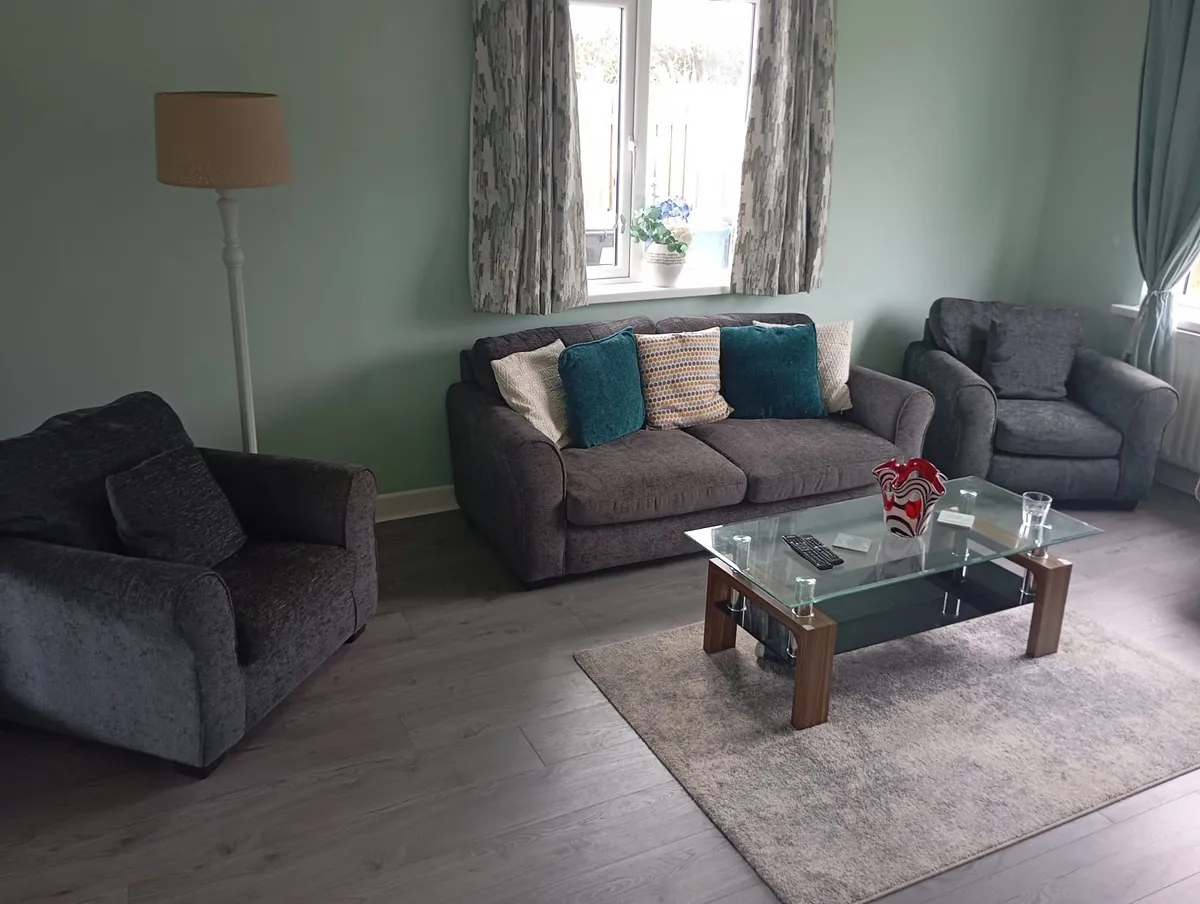 Suite of furniture - Image 4