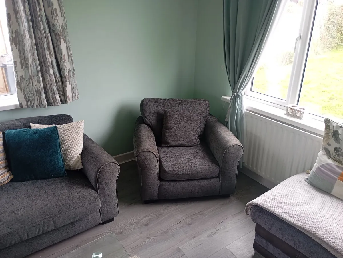 Suite of furniture - Image 3