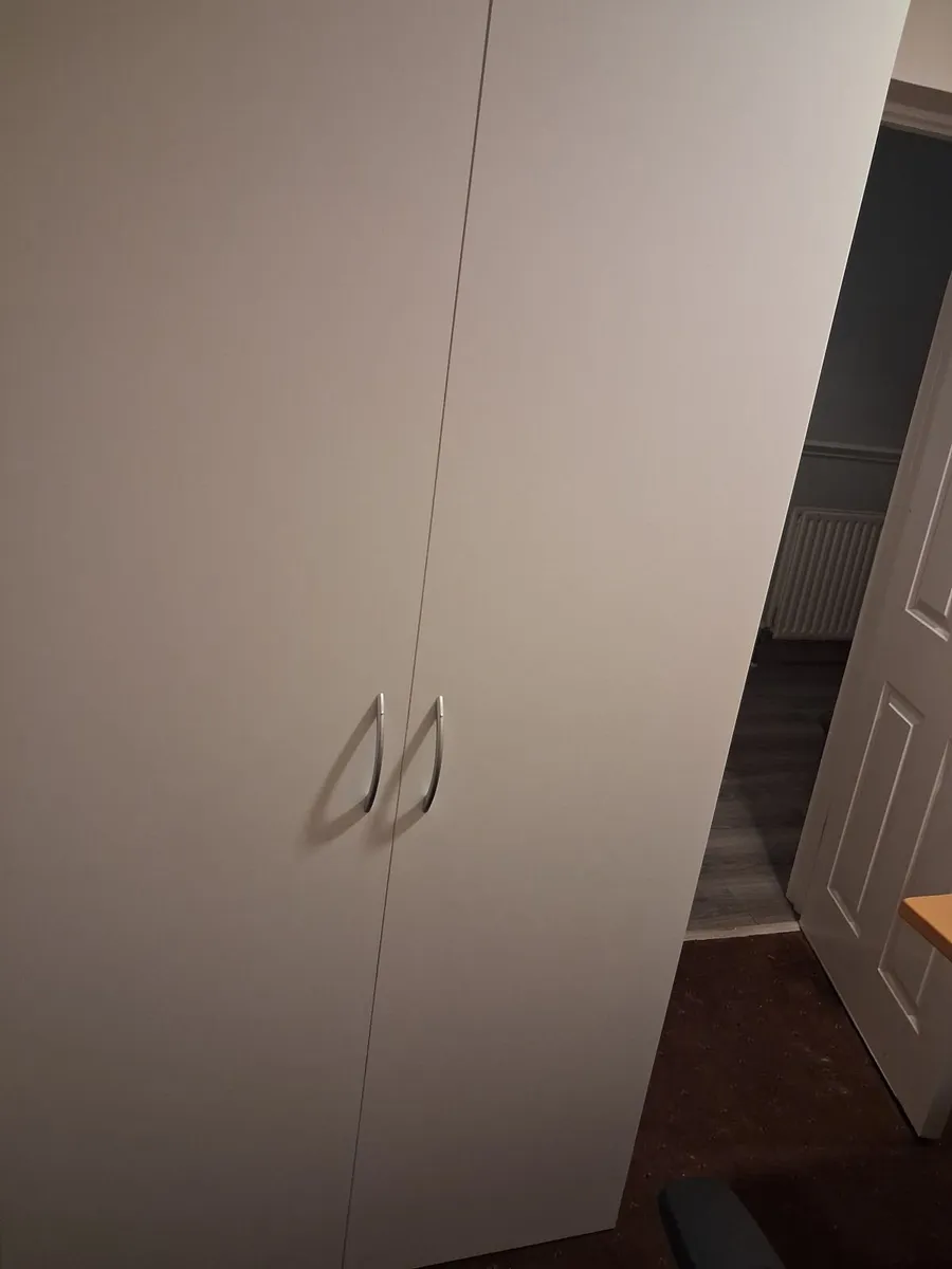 Wardrope - Image 2