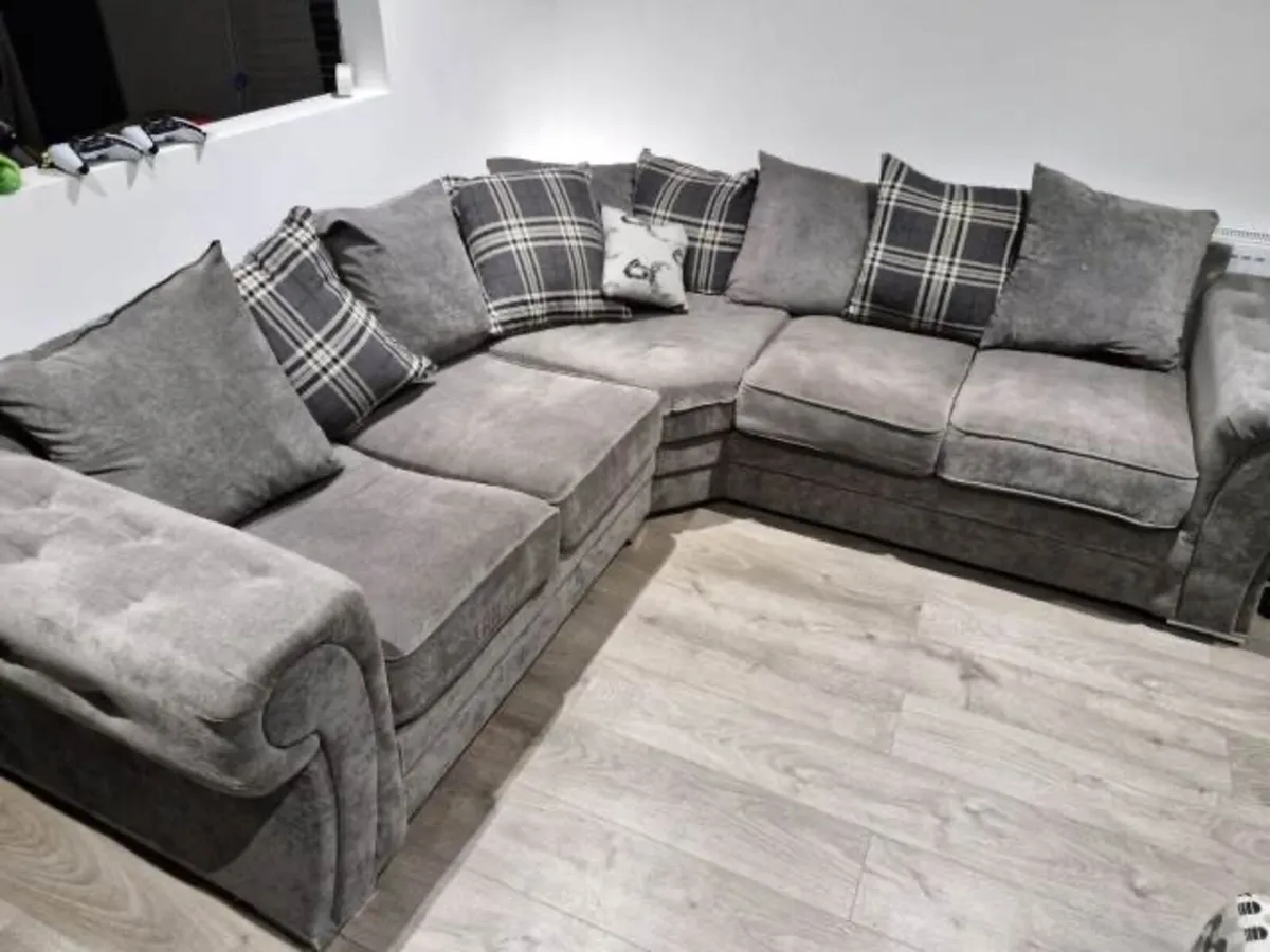 Grey Verona corner L shaped  sofa couch - Image 2