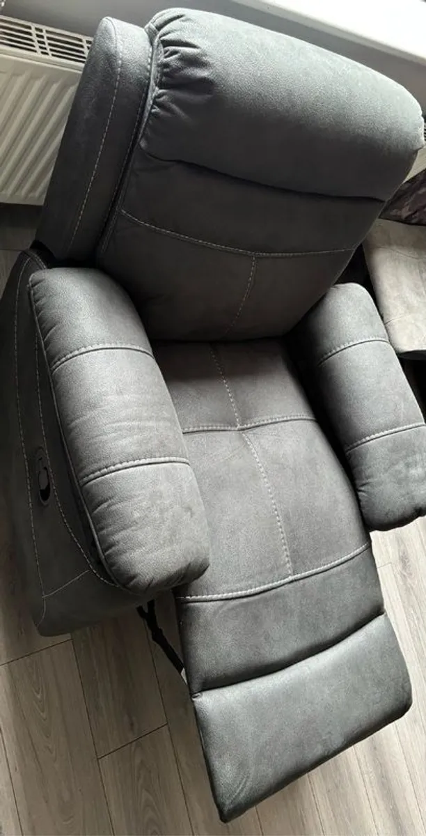 Reclining Rocking Chairs - Image 3