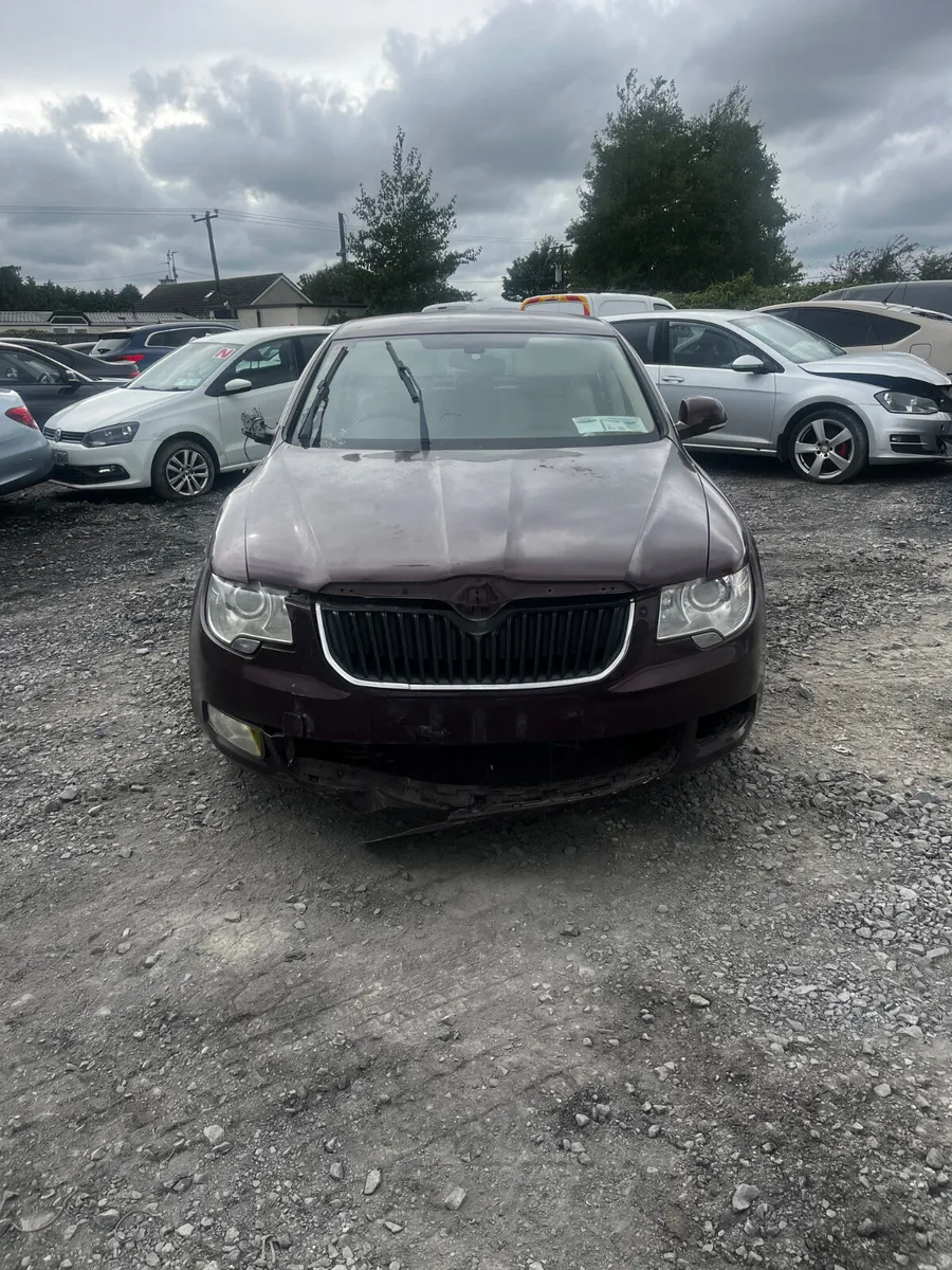 12 superb 2.0 Tdi auto 4x4 - Image 1