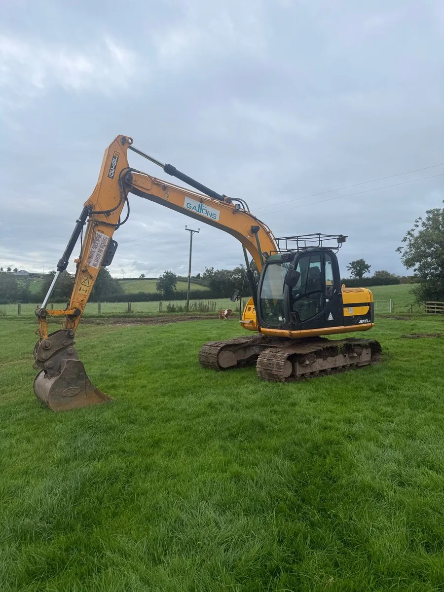 Jcb digger - Image 1