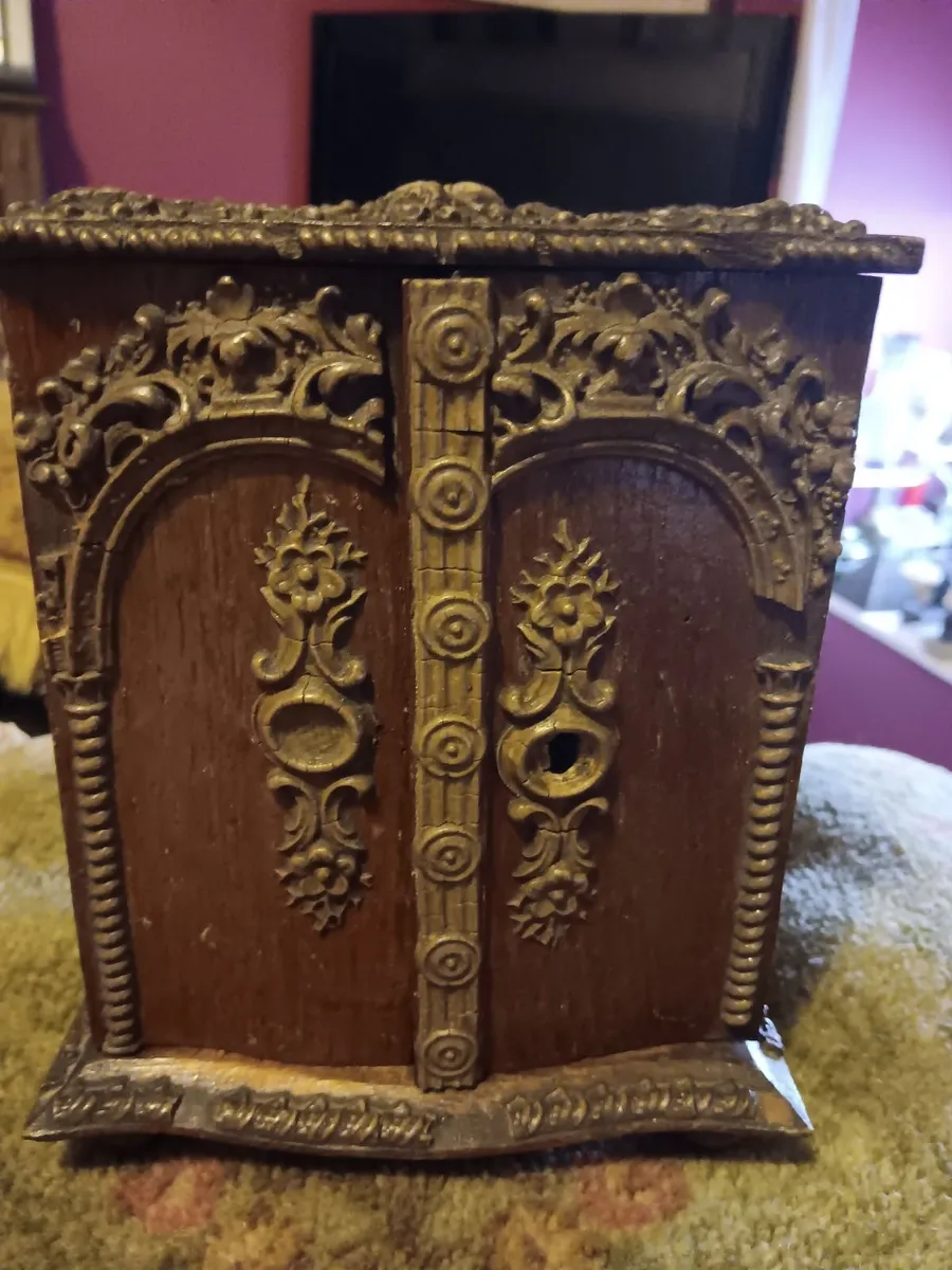 Antique jewellery box - Image 1