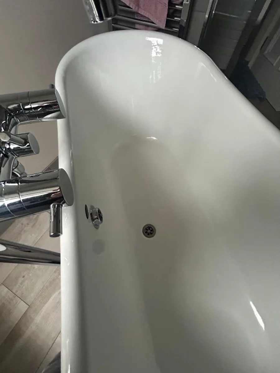 Cast Iron Bath - Image 3