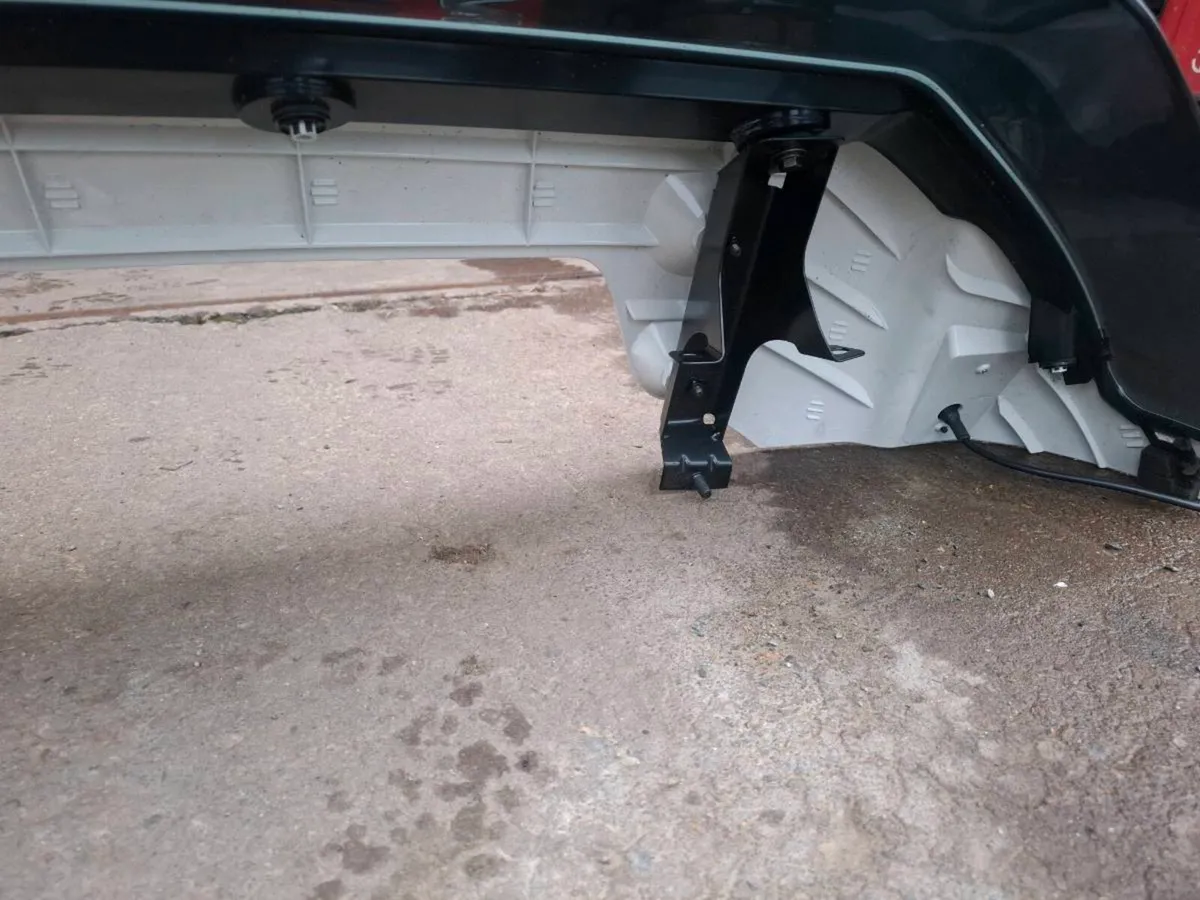 Volvo sun visor - Image 3
