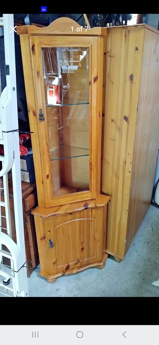 Pine corner unit