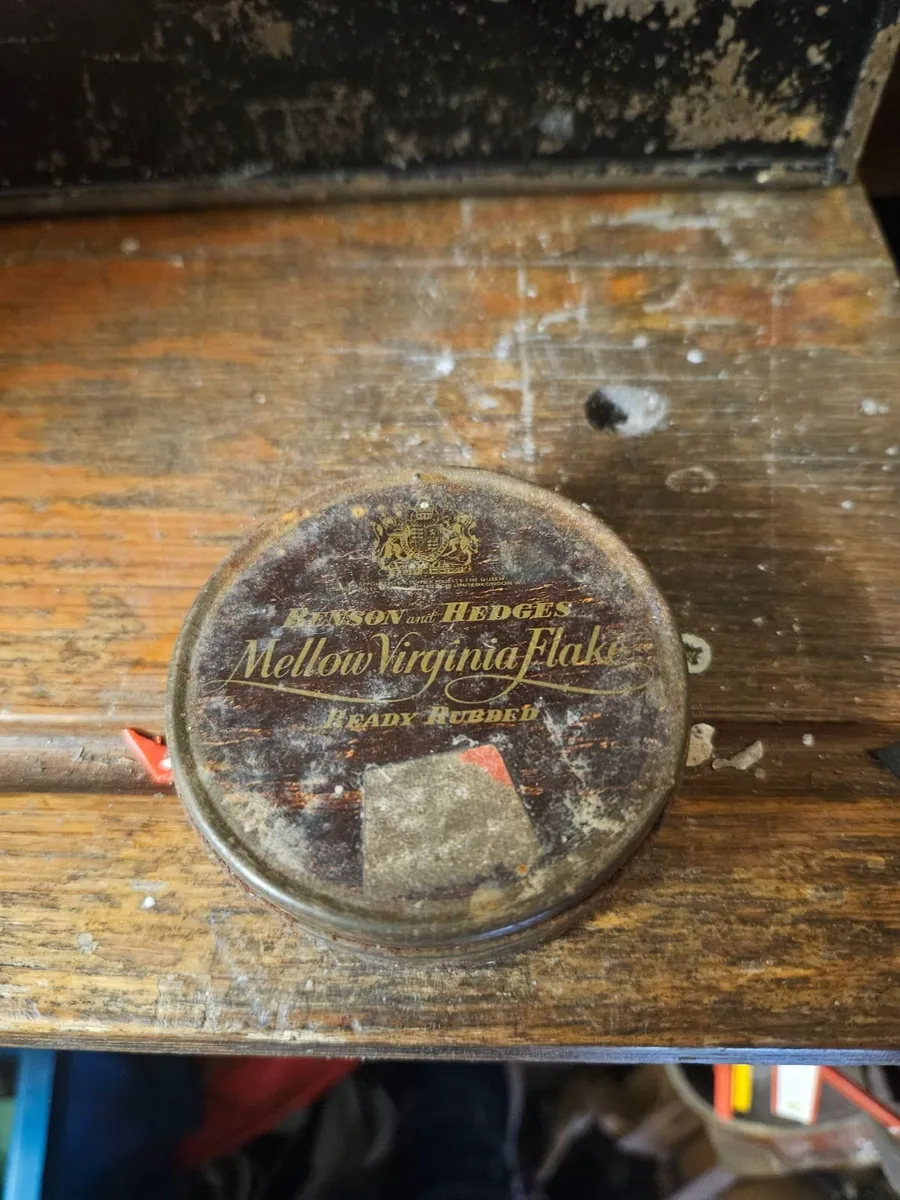Vintage Benson & Hedges Mellow Virginia Flake Tin