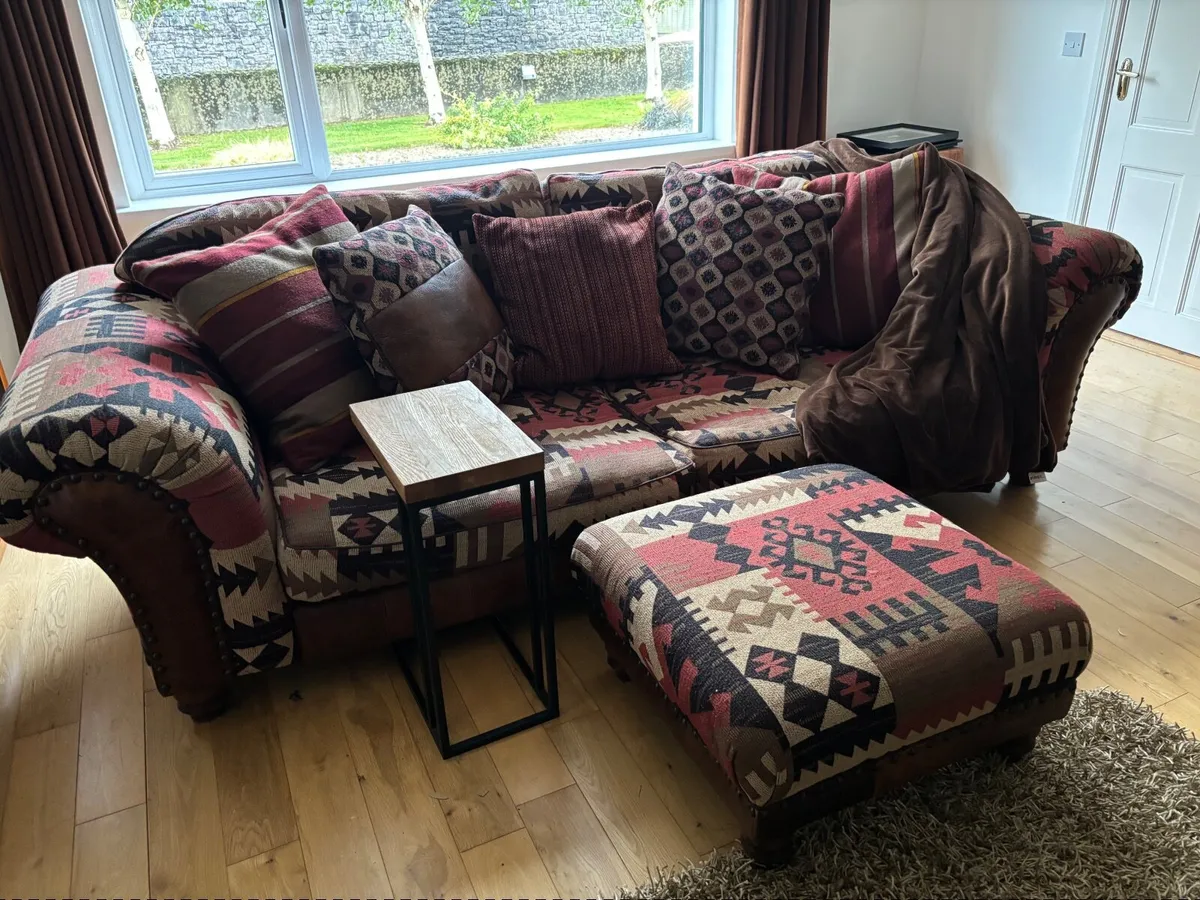 Two couches & Ottoman - Image 3