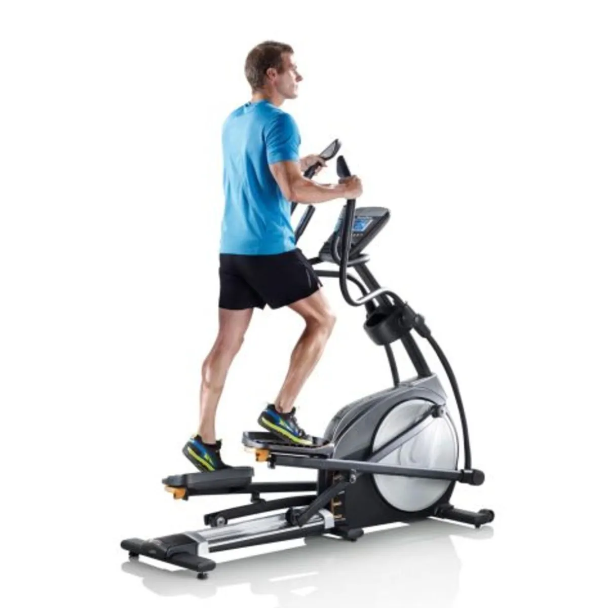 NordicTrack e9.5 Power Incline Cross Trainer - Image 3