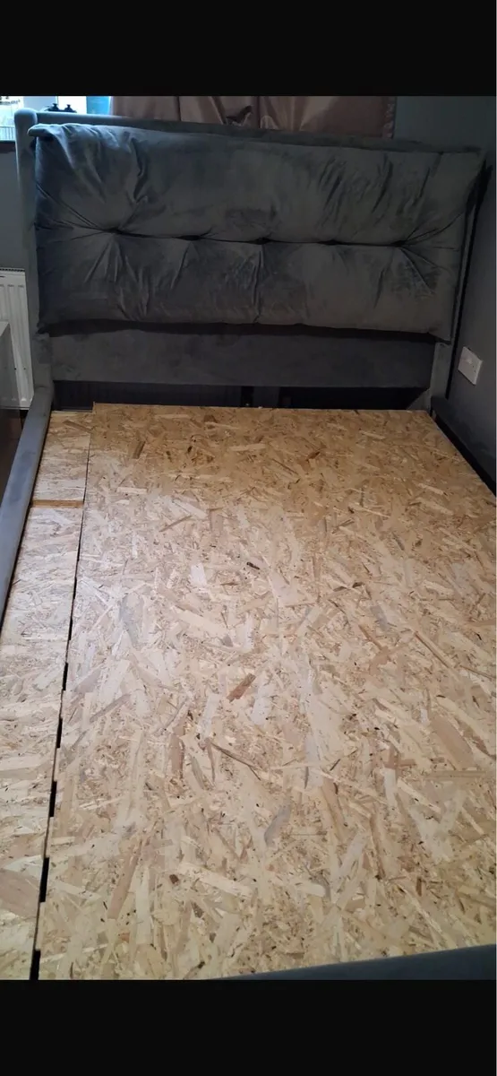 Grey double bed - Image 4