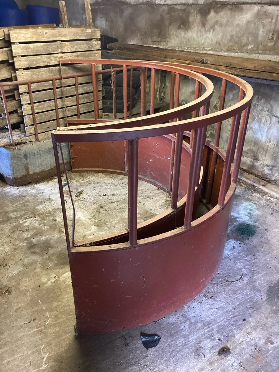 Ring feeder - Image 1