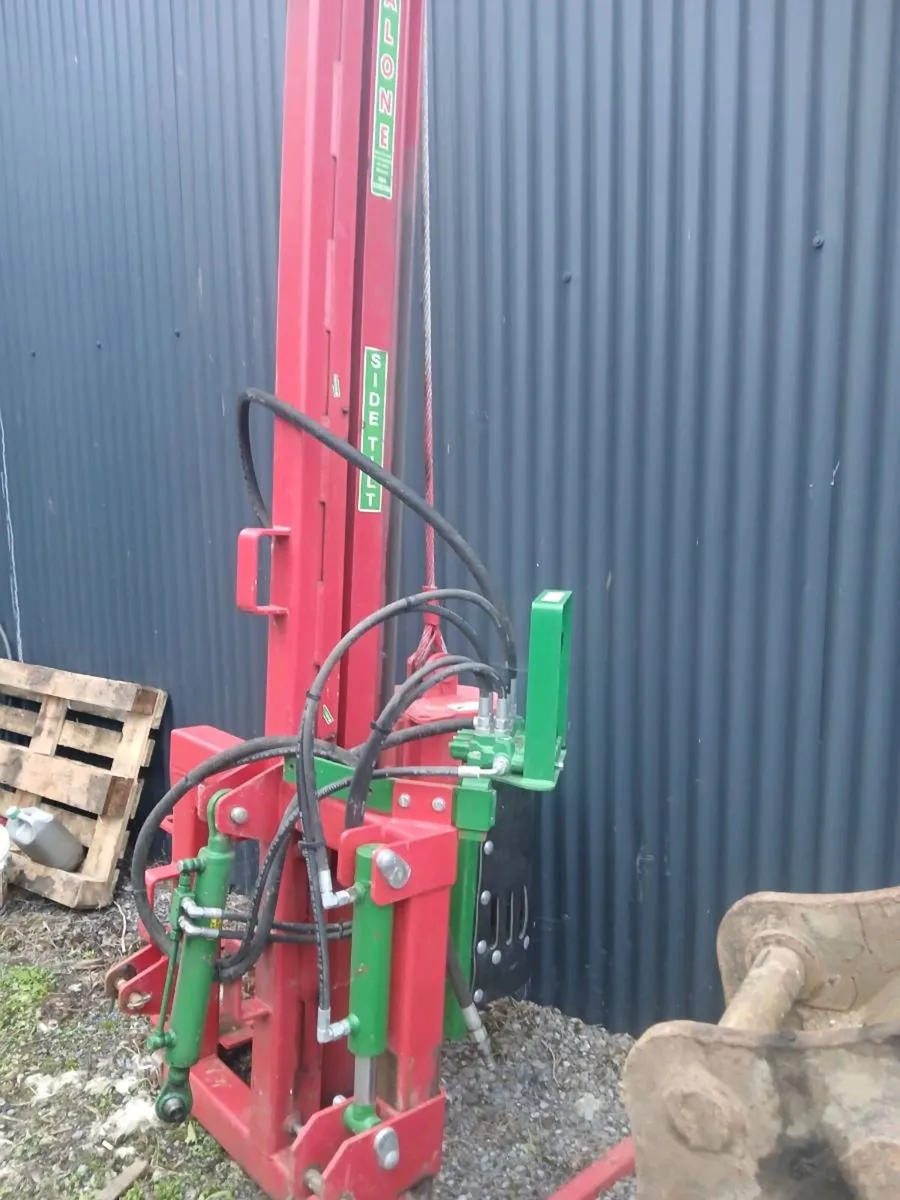 Malone Post Driver - Image 1