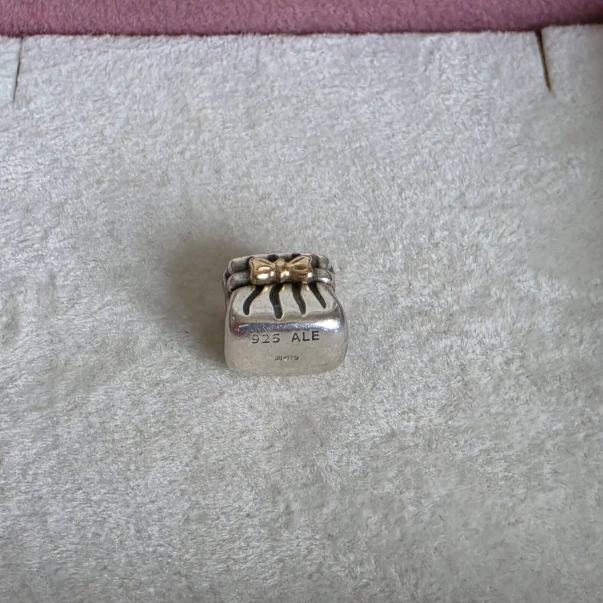 Pandora "Bow Purse" charm crafted from sterling - Image 3