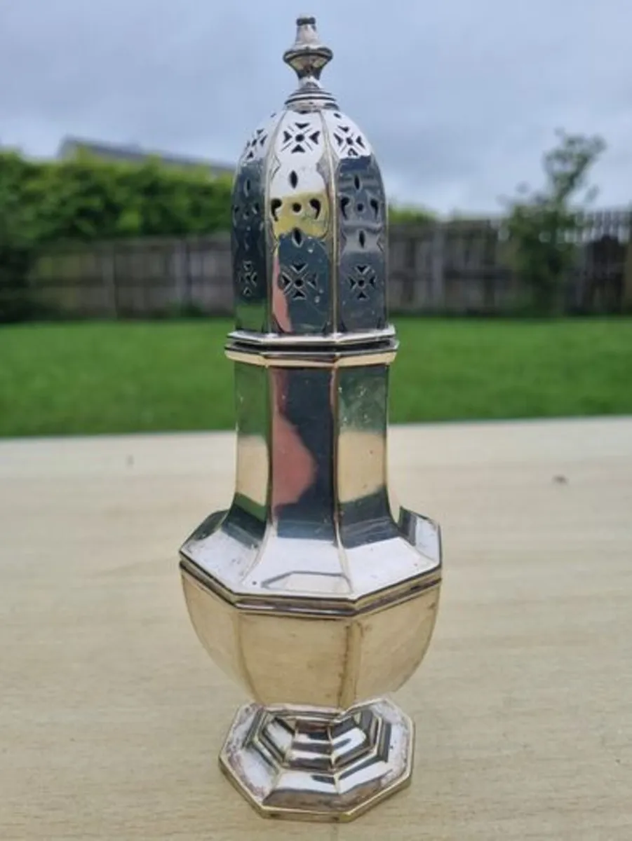 Antique sugar bowl (caster) in the Edwardian style - Image 1