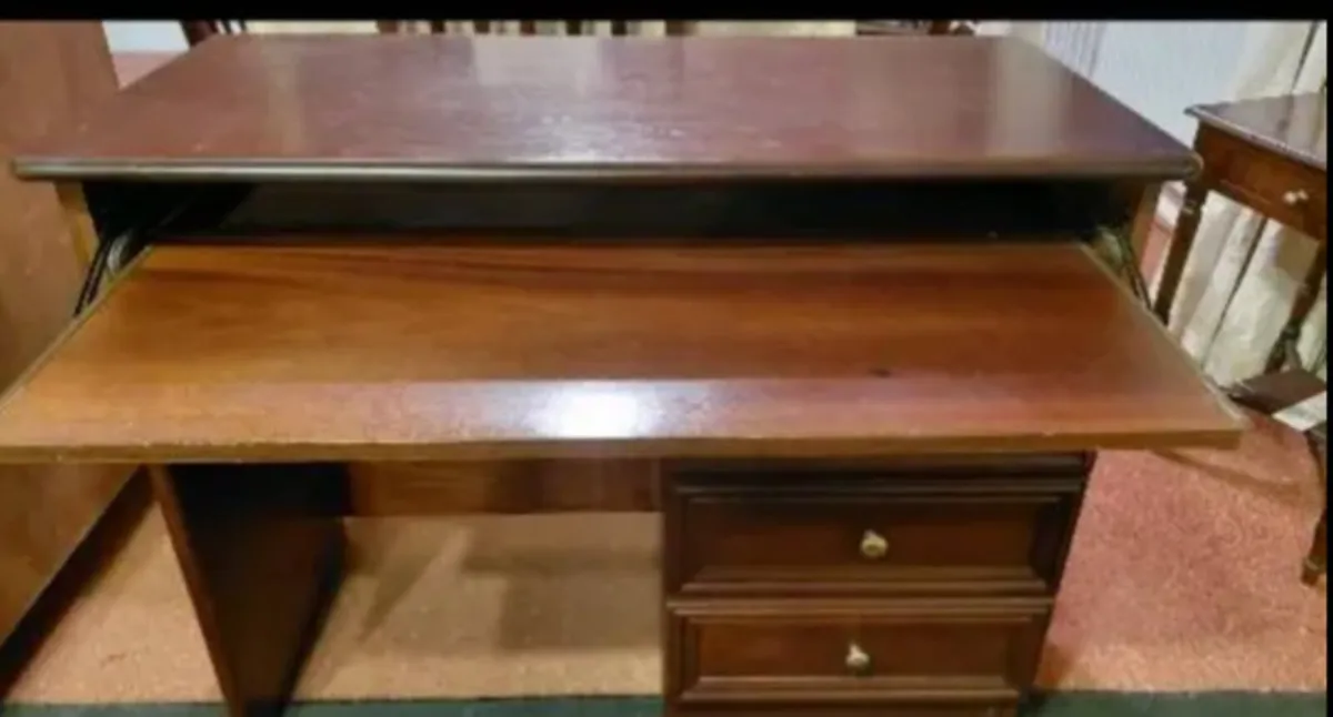 Desks ... Mahogany free to take away - Image 4