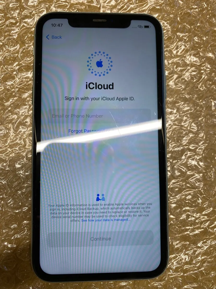 iPhone 11 64GB Green - Image 3