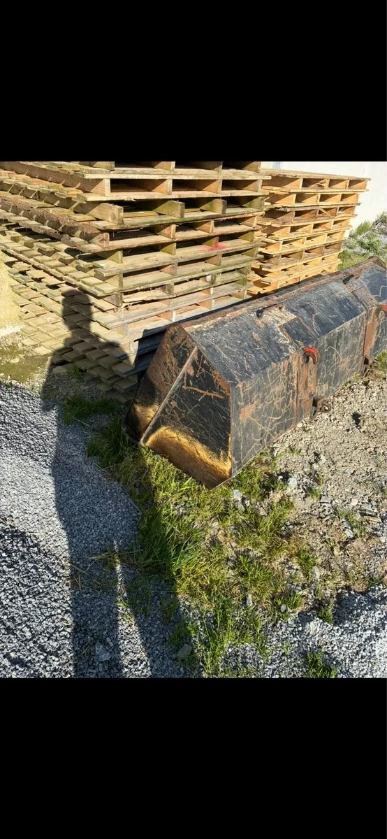 Bucket - Image 2
