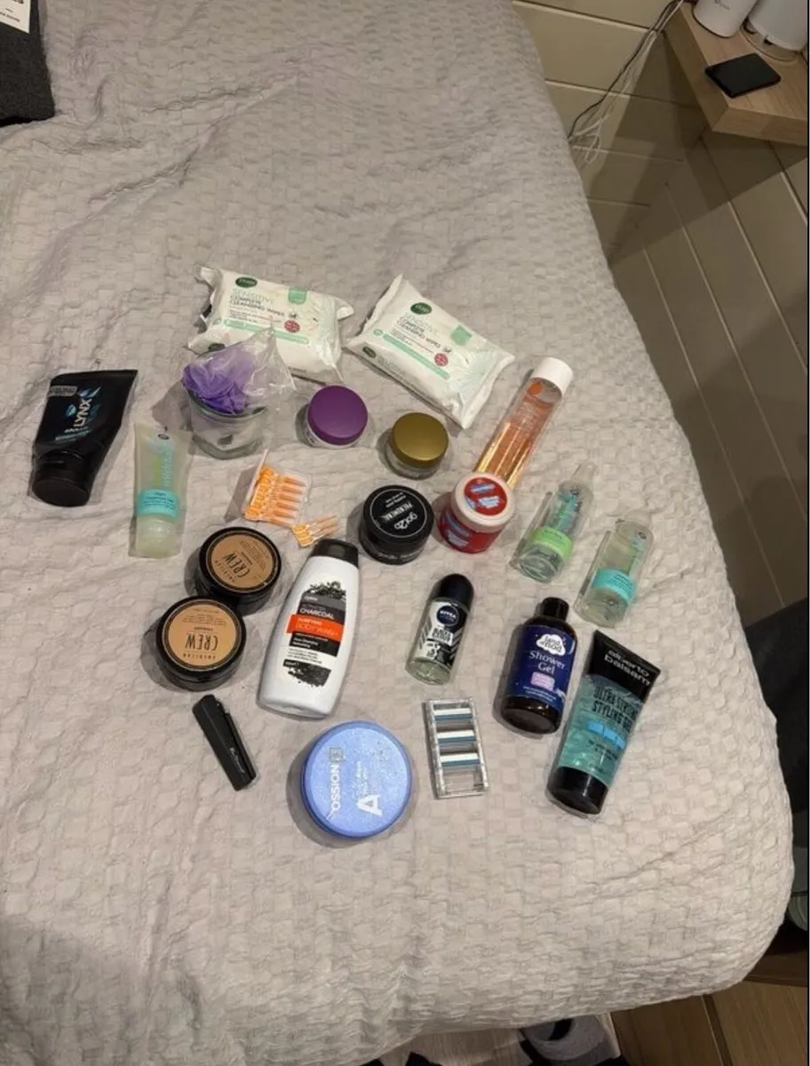 Toiletries Clear out - Image 1