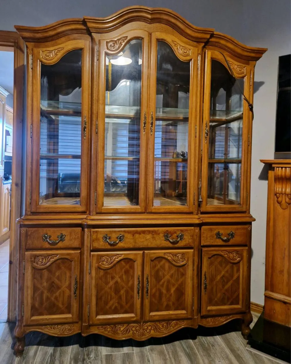 Display cabinet - Image 1