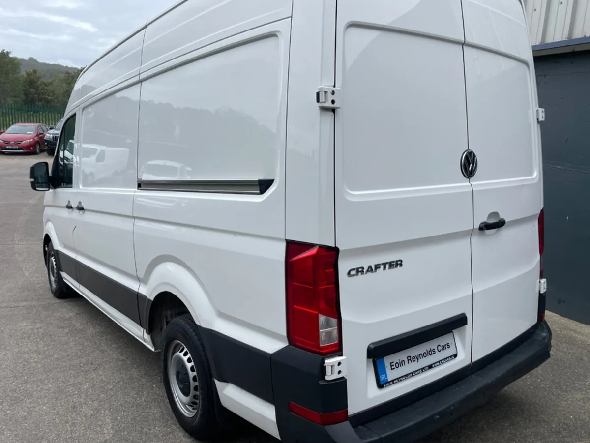 Volkswagen Crafter 35 MWB 140HP MANUAL 6SPEED FWD - Image 4