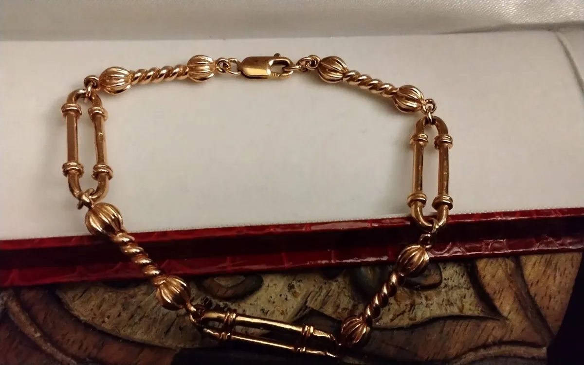 9ct ROSE GOLD FANCY LINK BRACELET 7.5" as NEW - Image 1