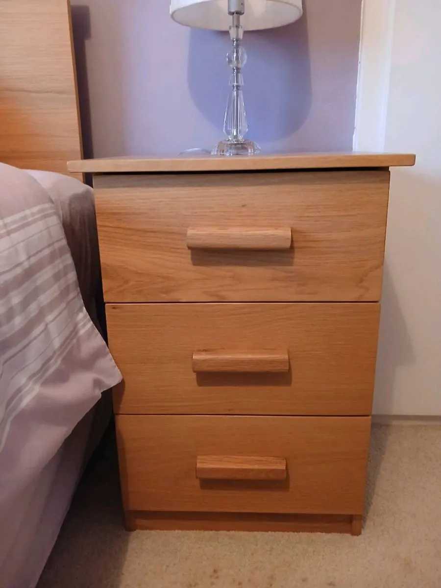 5piece Oak effect Bedroom suite - Image 3