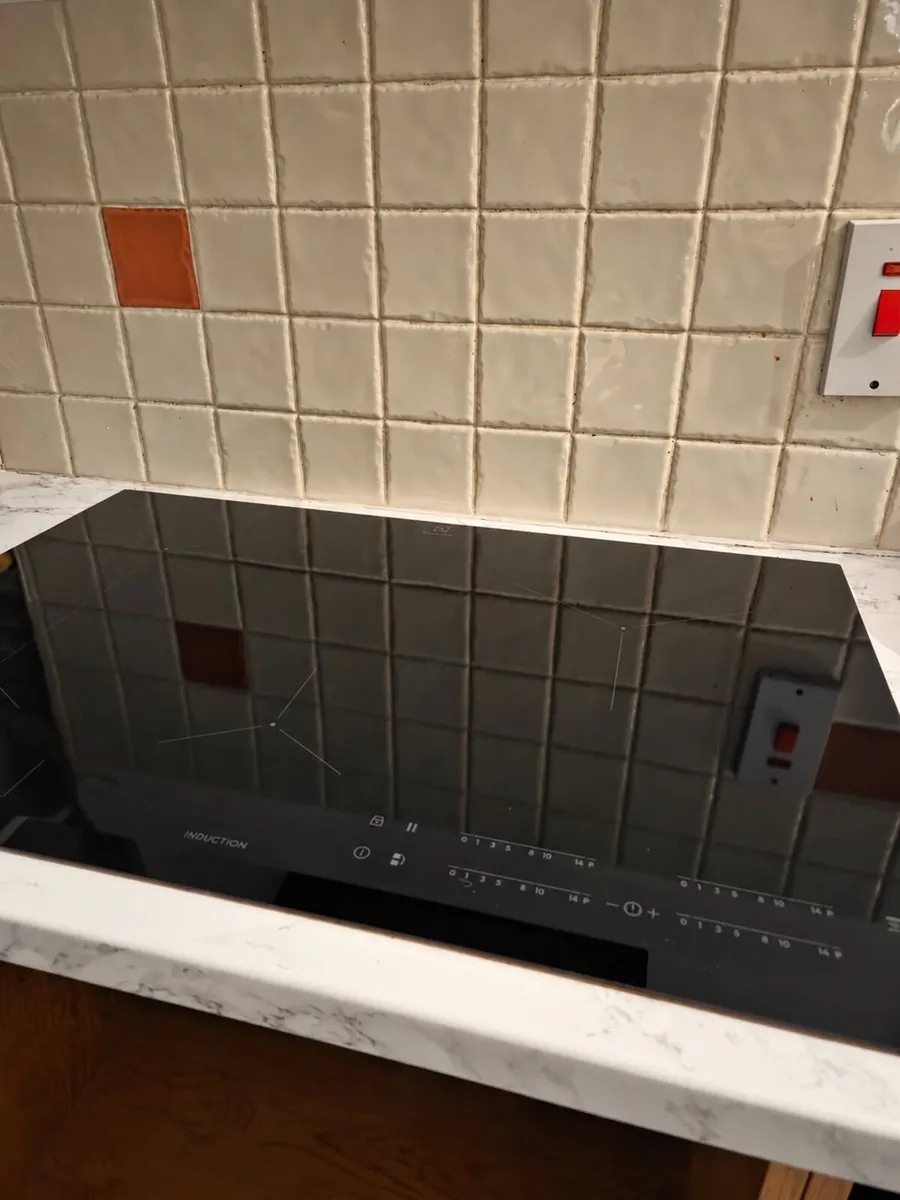 80cm Induction Hob - Image 3