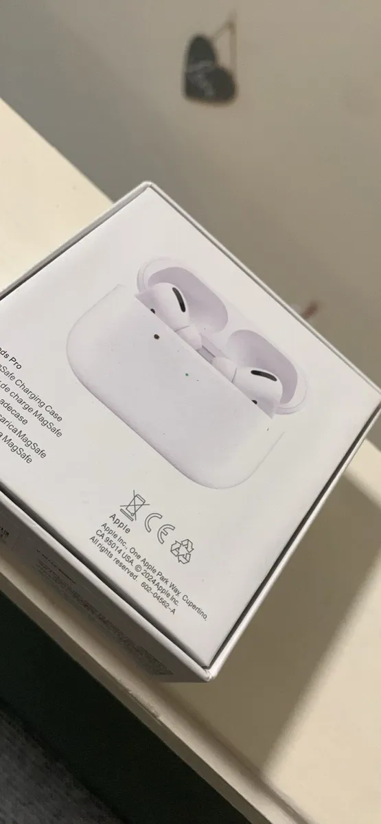 Apple AirPod Pros - Image 2