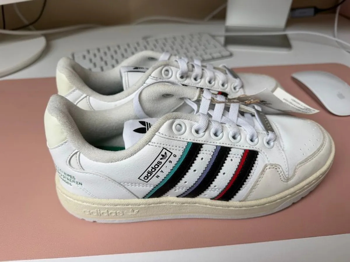 Adidas Originals White Multicolour Stripe Trainers HQ9420 UK 5 EU 38 New With Tags - Image 2