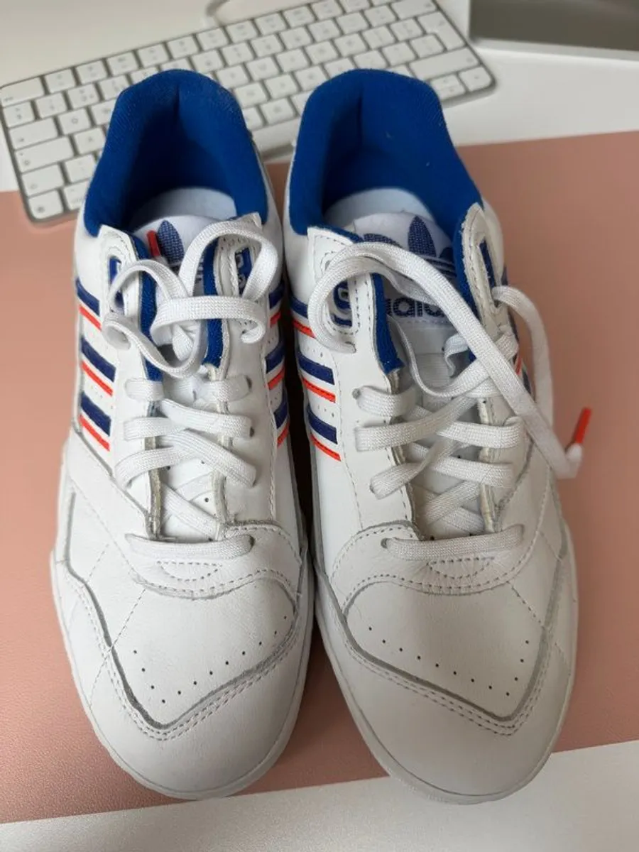 Adidas Originals A.R. Trainer White Blue Orange UK 5 EU 38 Unworn - Image 1