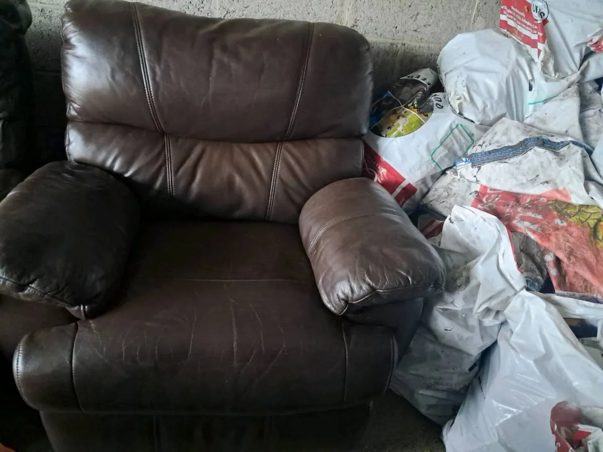3 +1 +1 Brown Leather couch. - Image 2