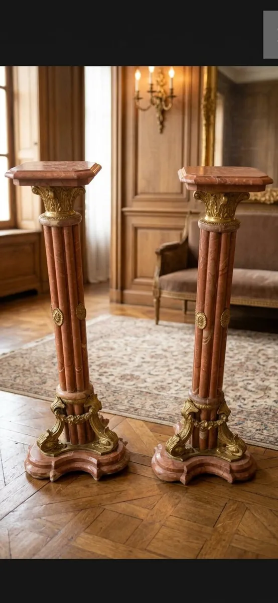 A pair of marble and brass pedestals - Image 2