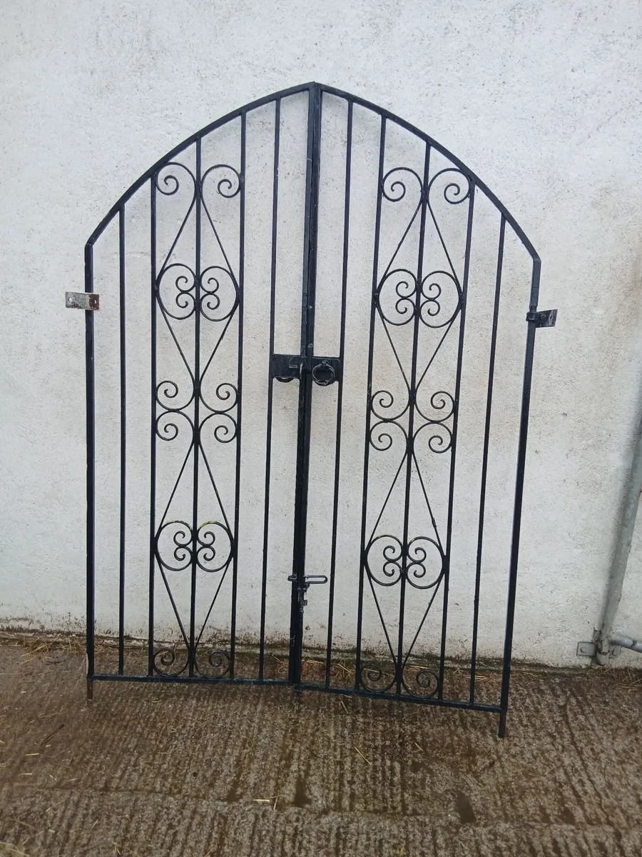 Side gates - Image 2