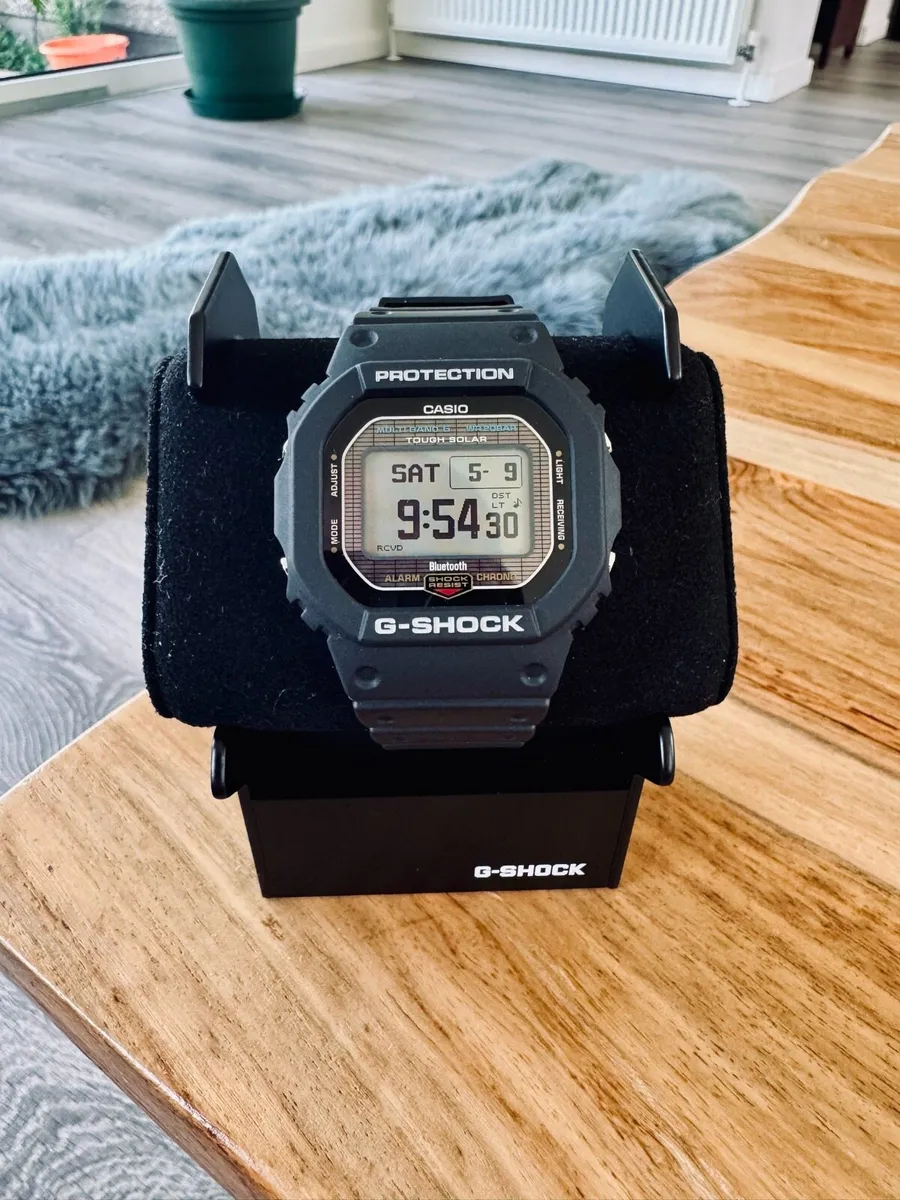 G SHOCK GW-BX5600-1 like new - Image 2