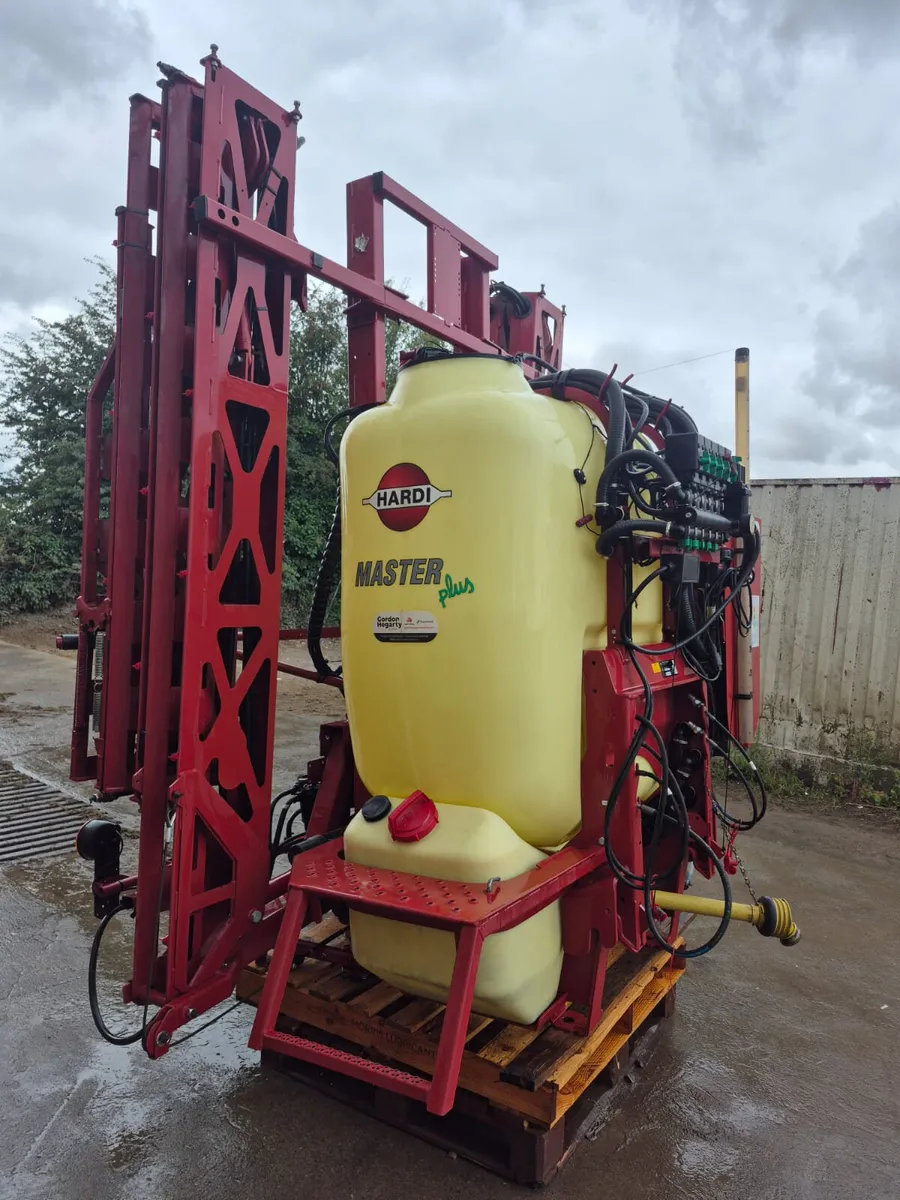 Hardi Master 1200LTR Sprayer - Image 1